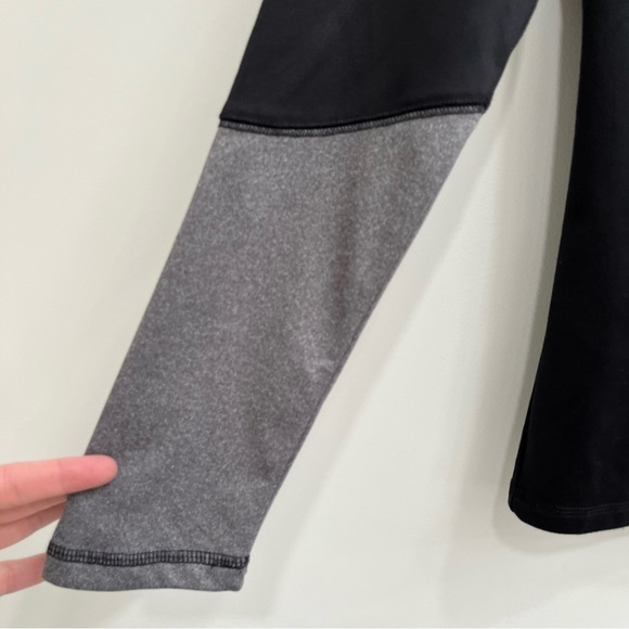 Woman’s North Face fleece lined black gray 1/4 zip pullover size small - Picture 4 of 9